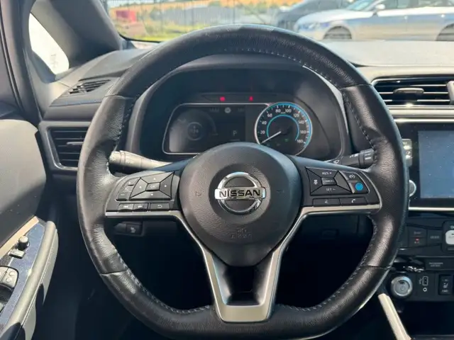 Nissan Leaf view 15