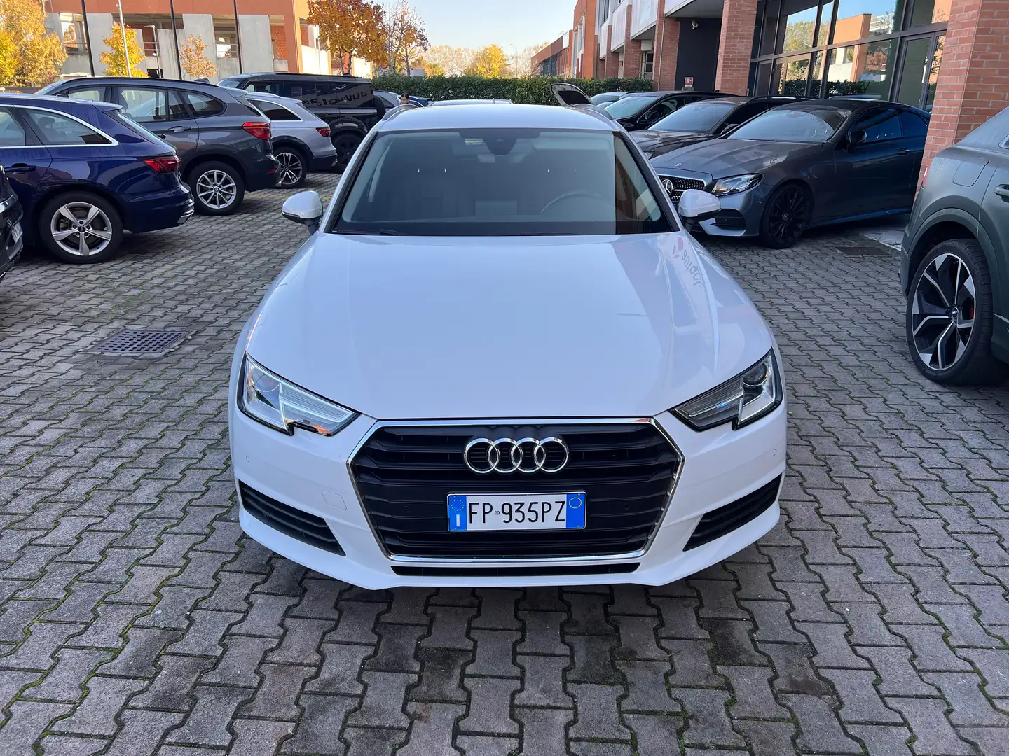 Audi A4 A4 Avant 35 2.0 tdi 150cv s-tronic Bianco - 2
