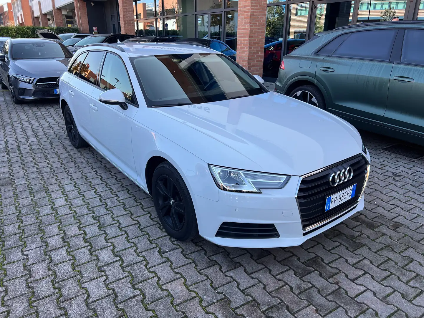 Audi A4 A4 Avant 35 2.0 tdi 150cv s-tronic Bianco - 1