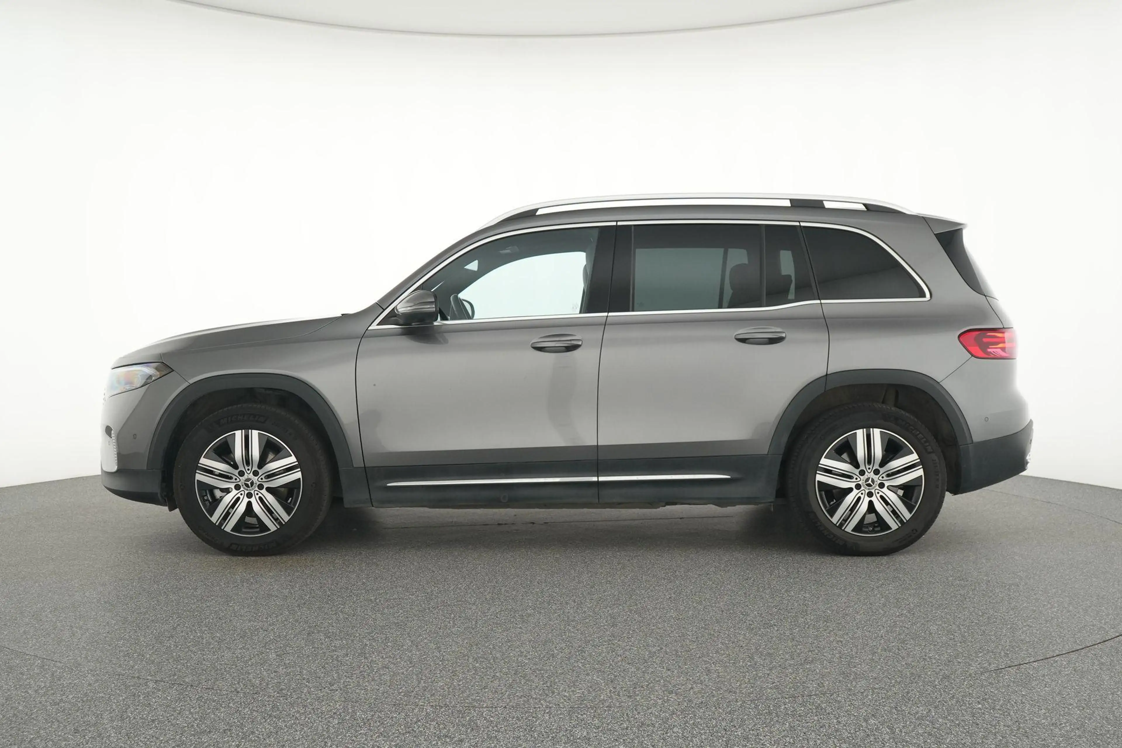 Mercedes-Benz EQB 250 250+ Luxury Line