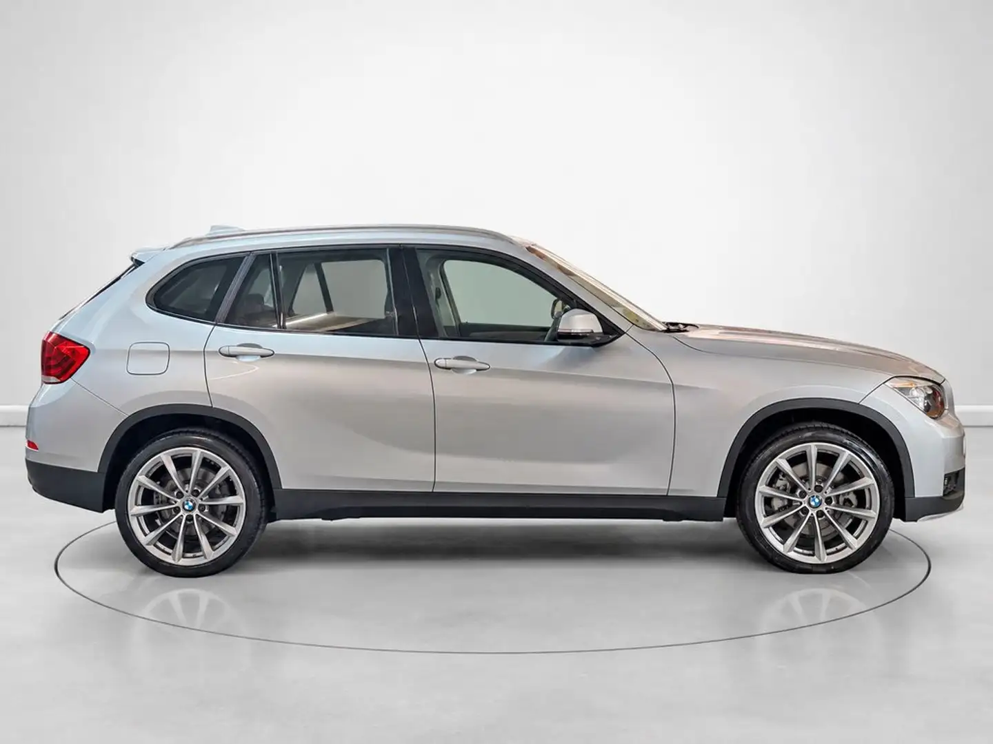 BMW X1 xDrive 20d Gris - 2