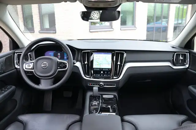 Volvo V60 view 10
