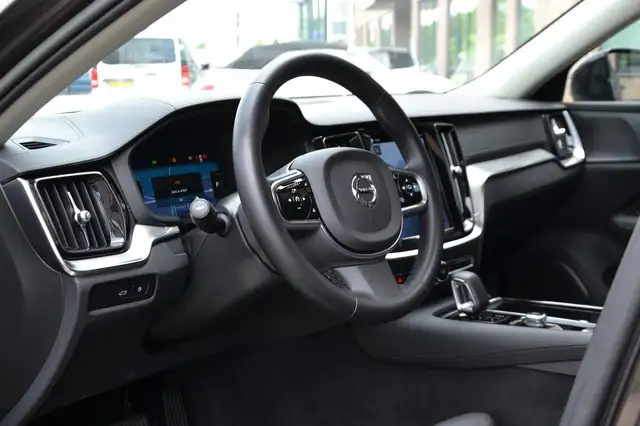 Volvo V60 view 8