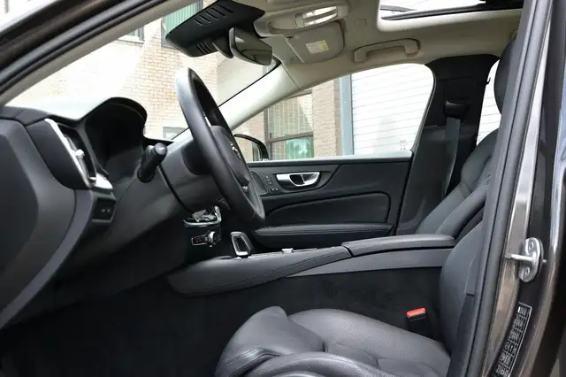 Volvo V60 view 9