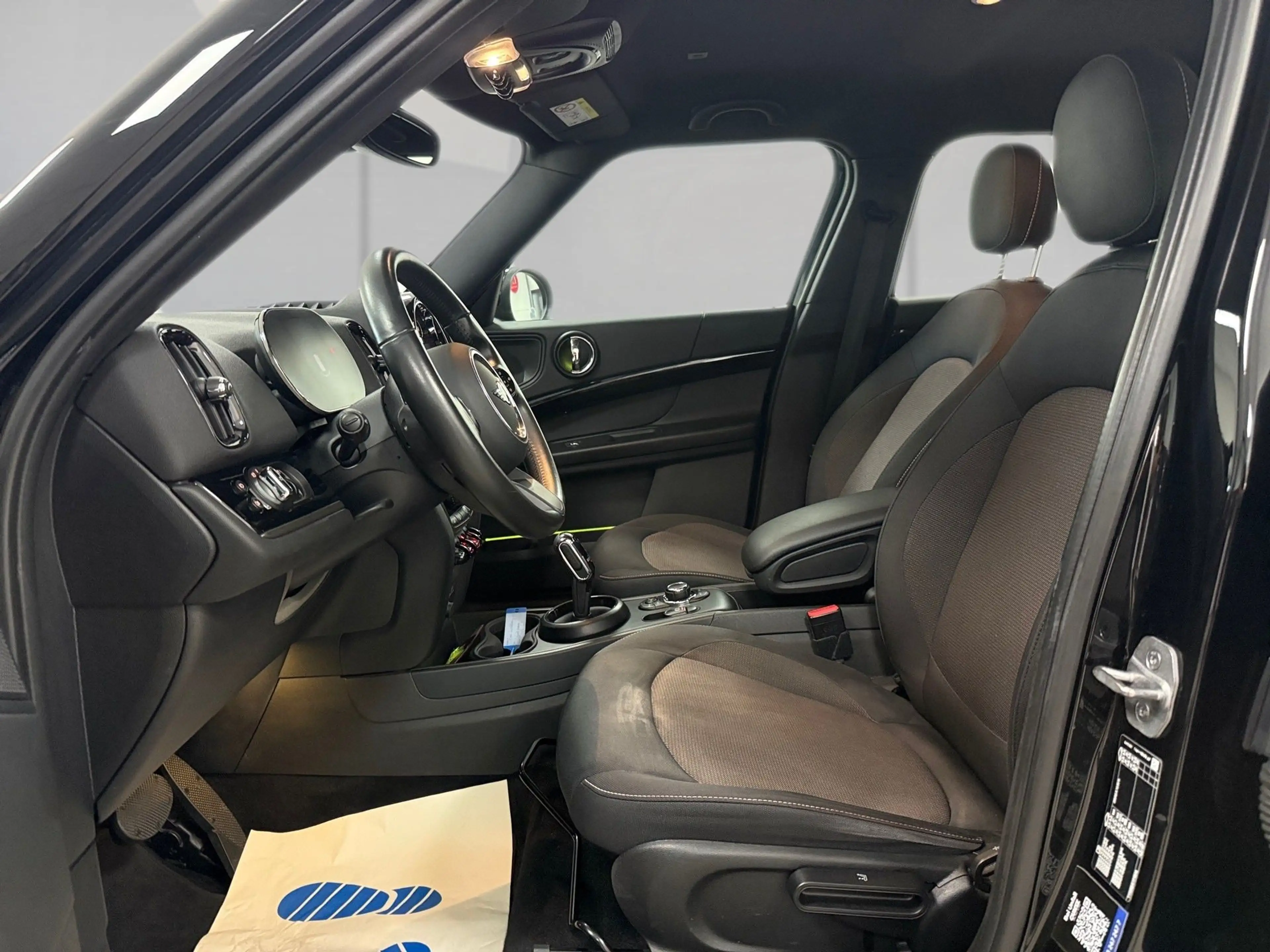 MINI Cooper D Countryman COUNTRYMAN Cooper D — photo 10