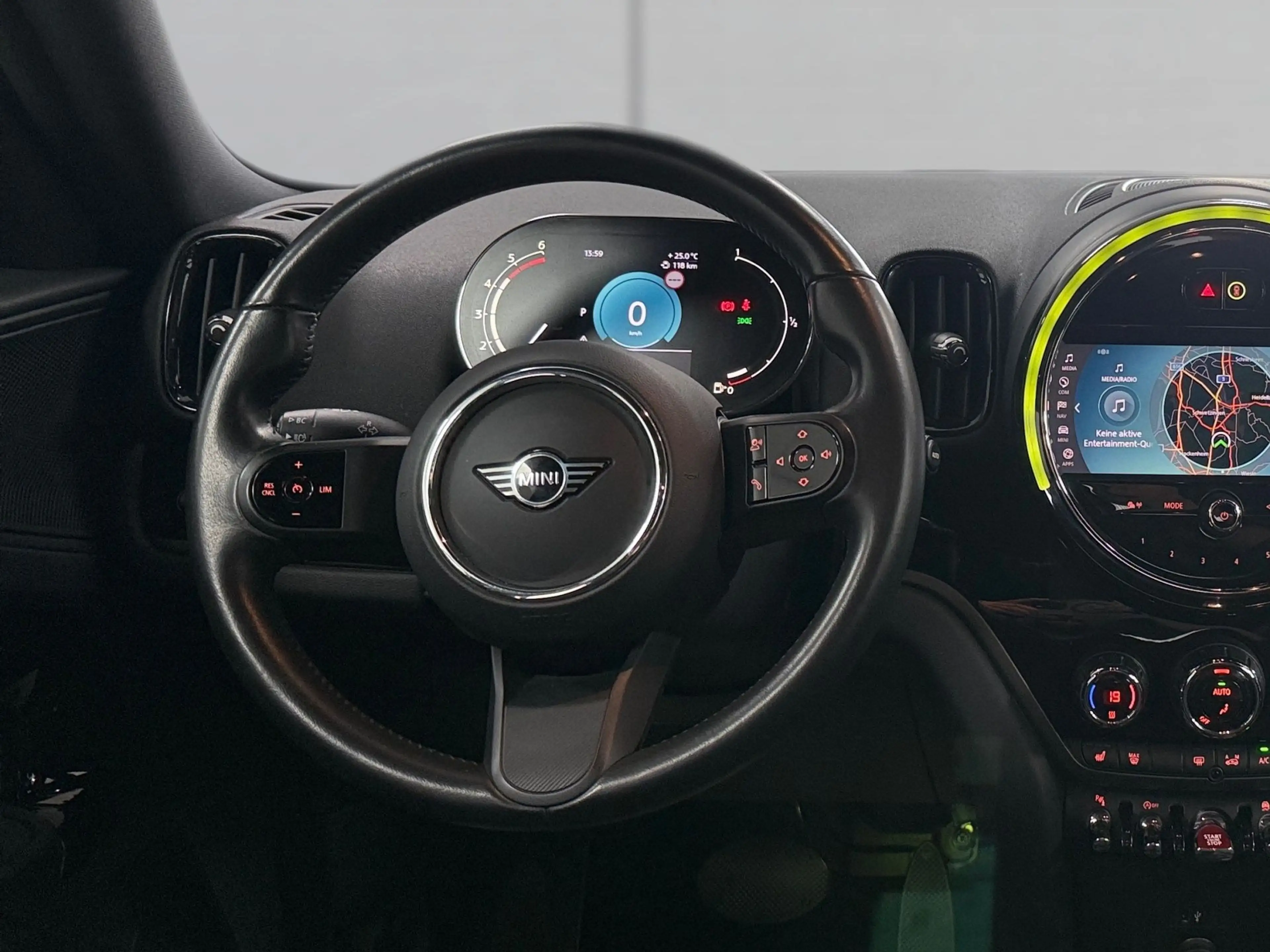 MINI Cooper D Countryman COUNTRYMAN Cooper D — photo 11