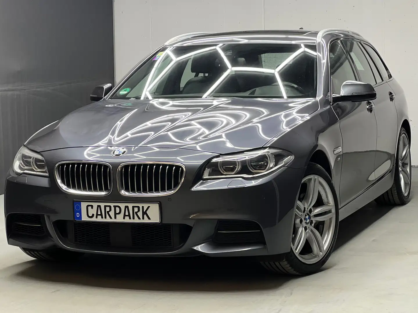 BMW 535 M 535 d xDrive voll Ausstattung Grau - 2