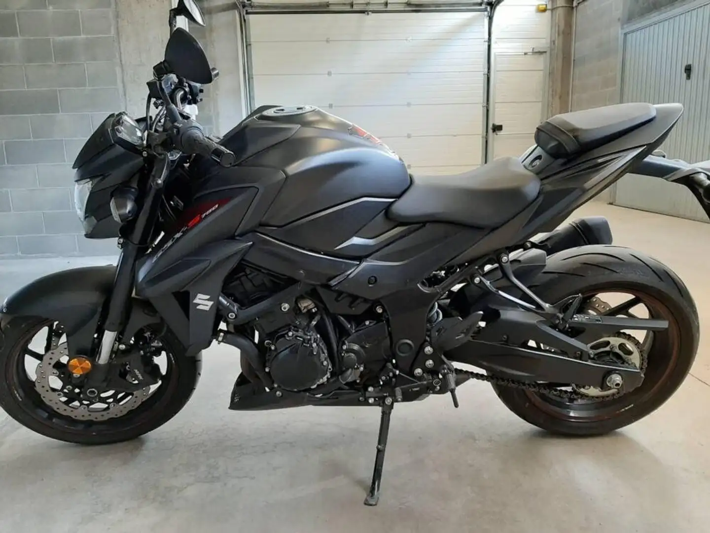 Suzuki GSX-S 750 Negru - 2