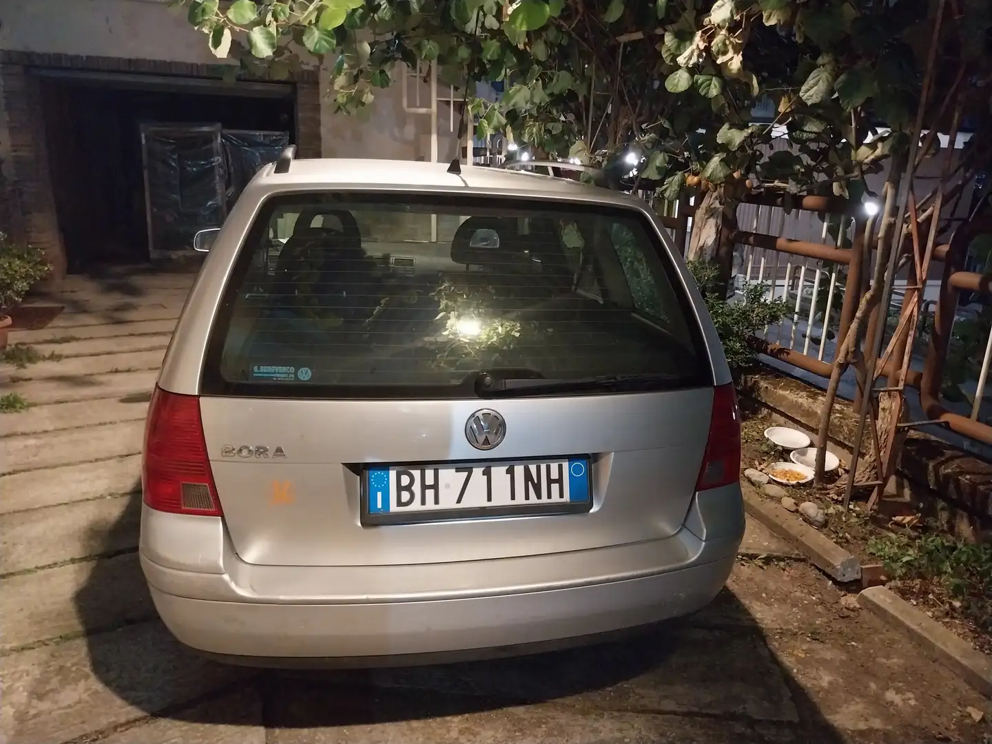 Volkswagen Bora Bora Variant Variant 1.6 Highline 105cv Grigio - 2