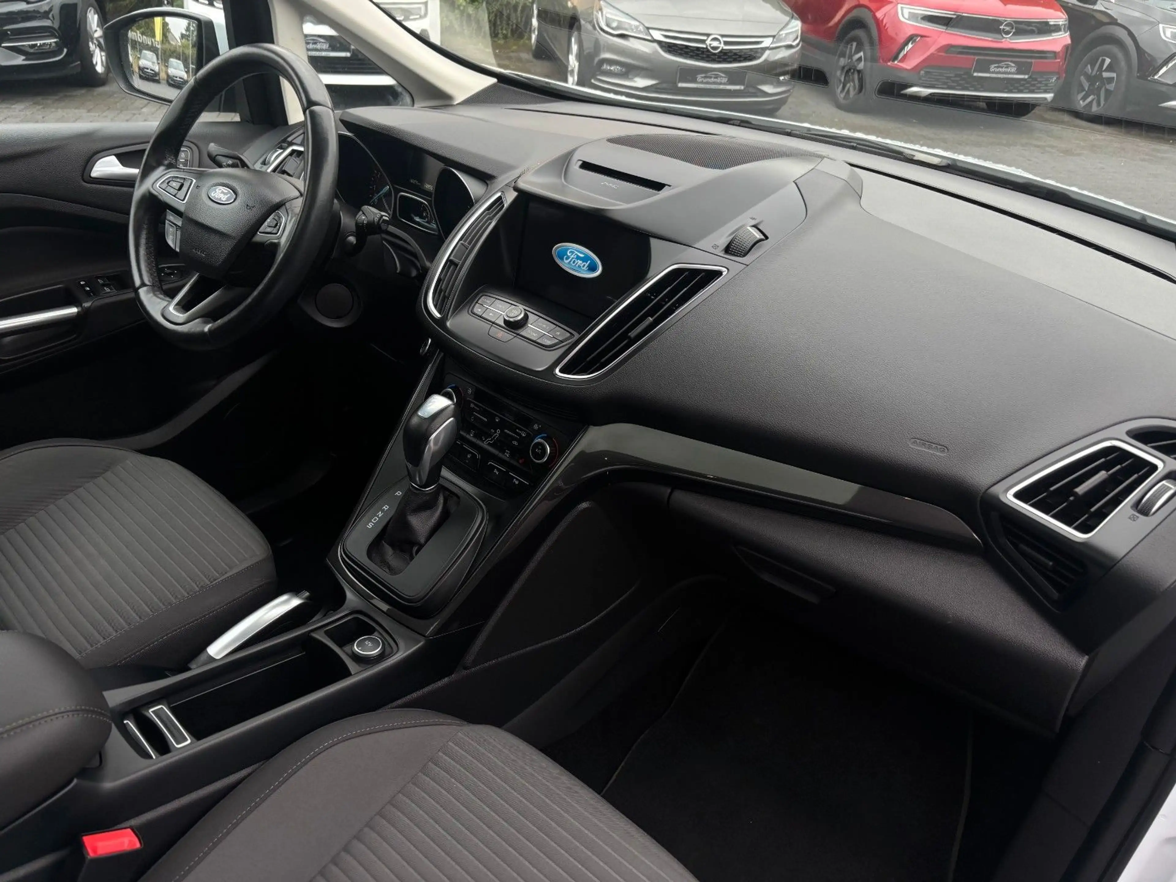 Ford C-Max Titanium /Allwetter/Navi/Panorama — photo 13