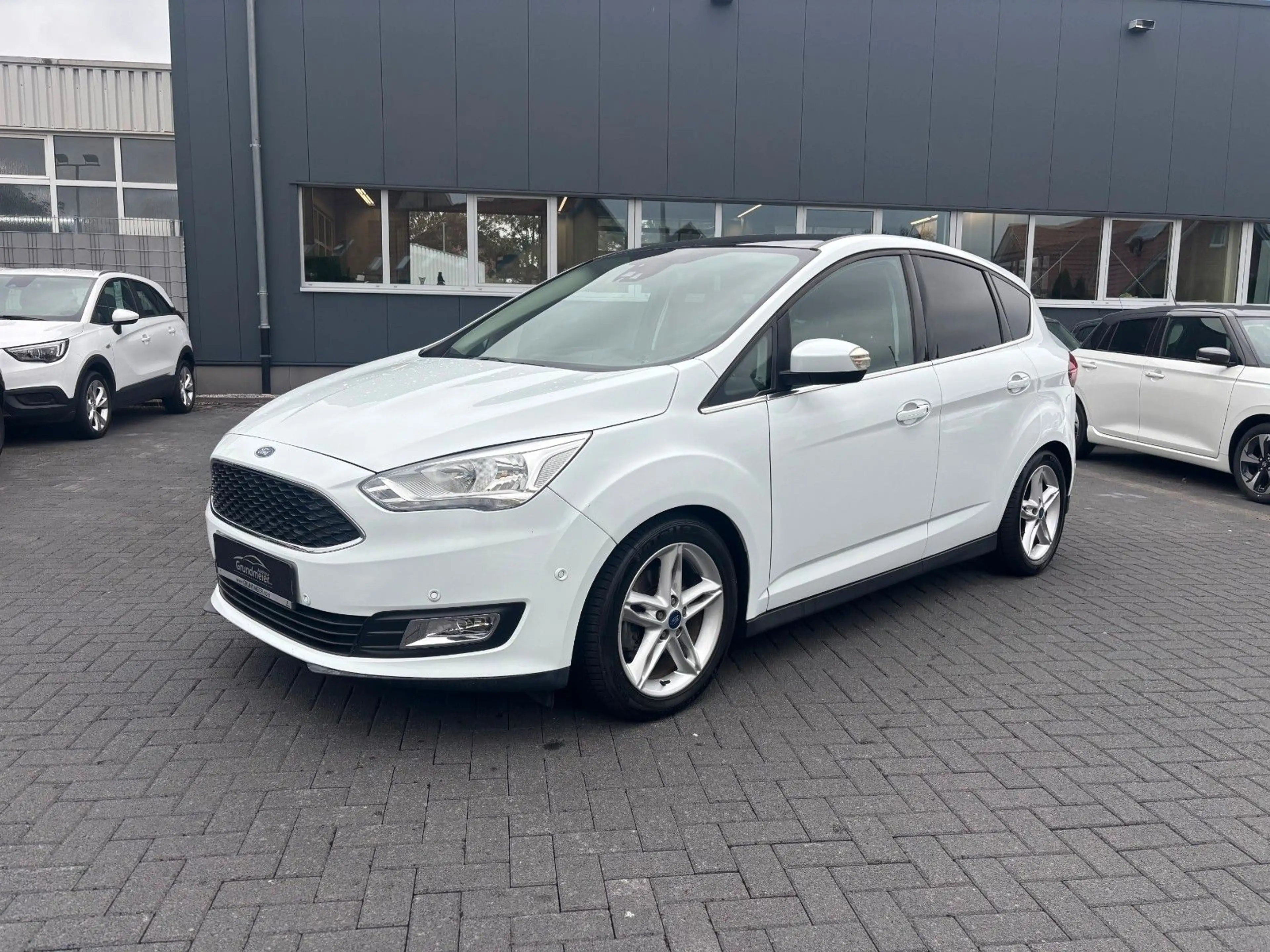 Ford C-Max Titanium /Allwetter/Navi/Panorama — photo 4