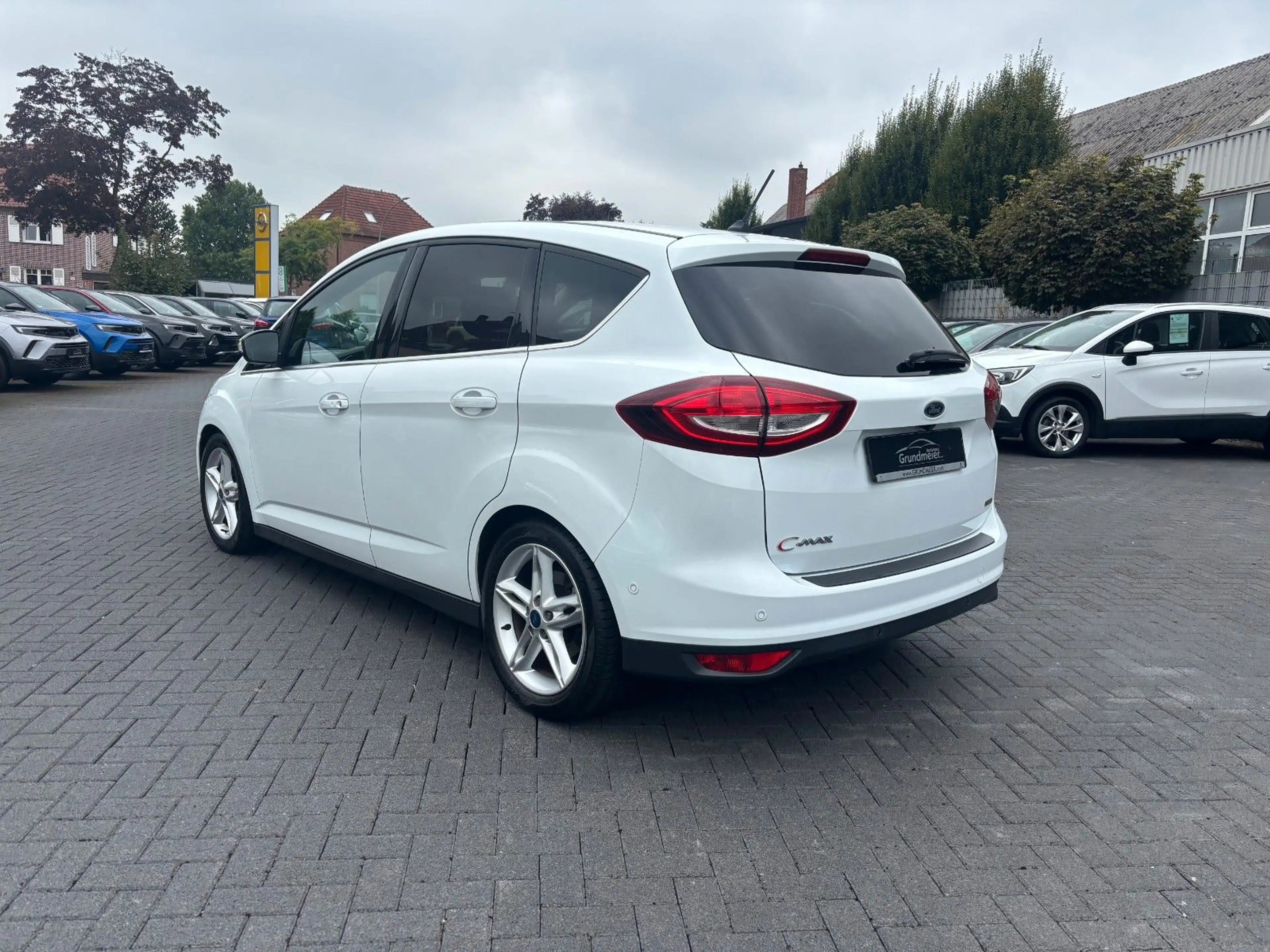 Ford C-Max Titanium /Allwetter/Navi/Panorama — photo 6