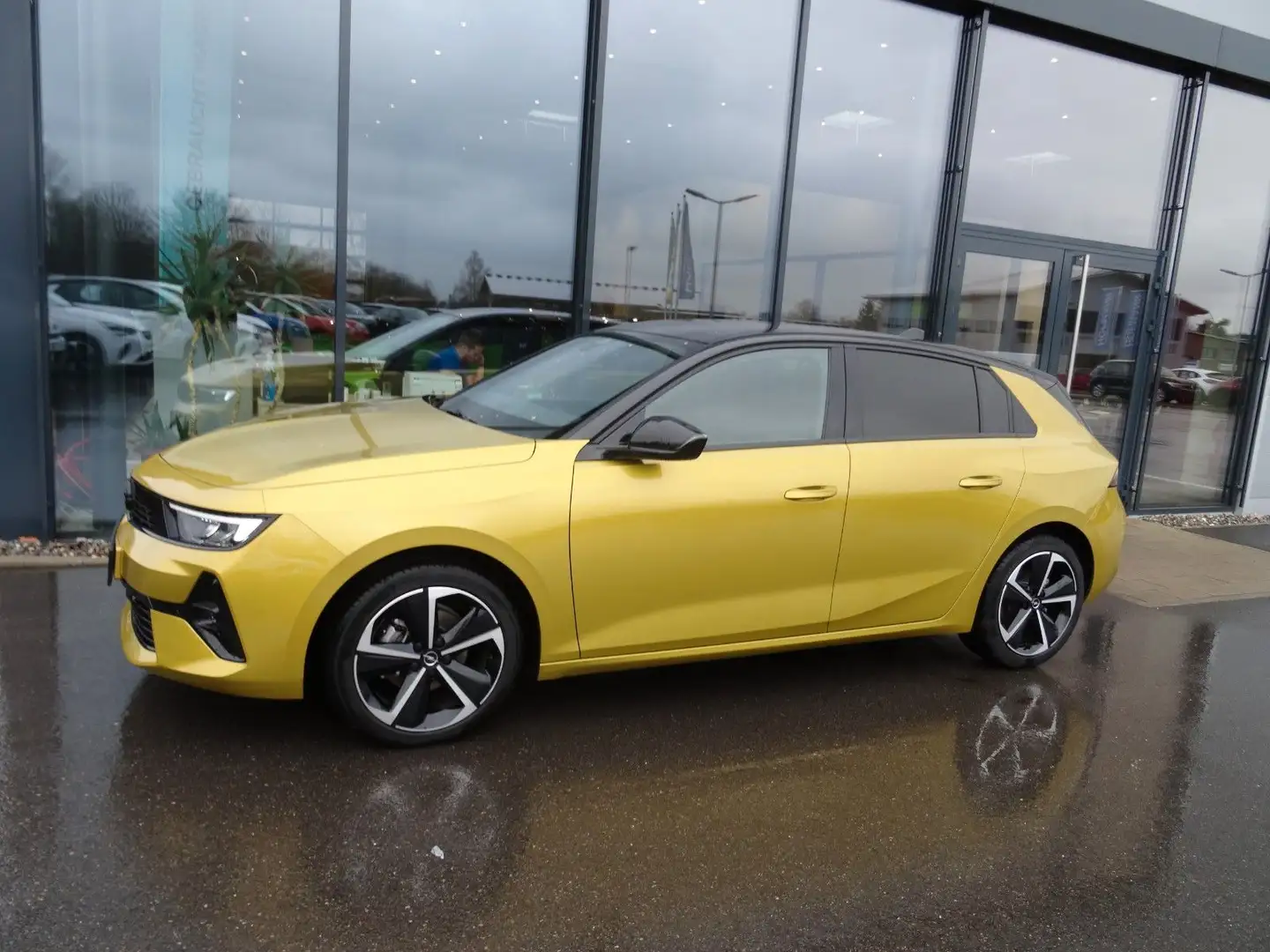 Opel Astra L Lim. Ultimate, 360° Kamera, SHZ, ACC, BT Gelb - 2