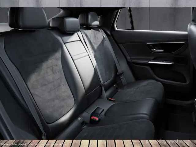 Mercedes-Benz GLC view 9