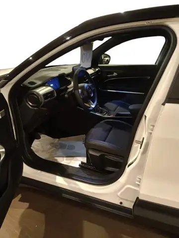 Jeep Avenger view 5