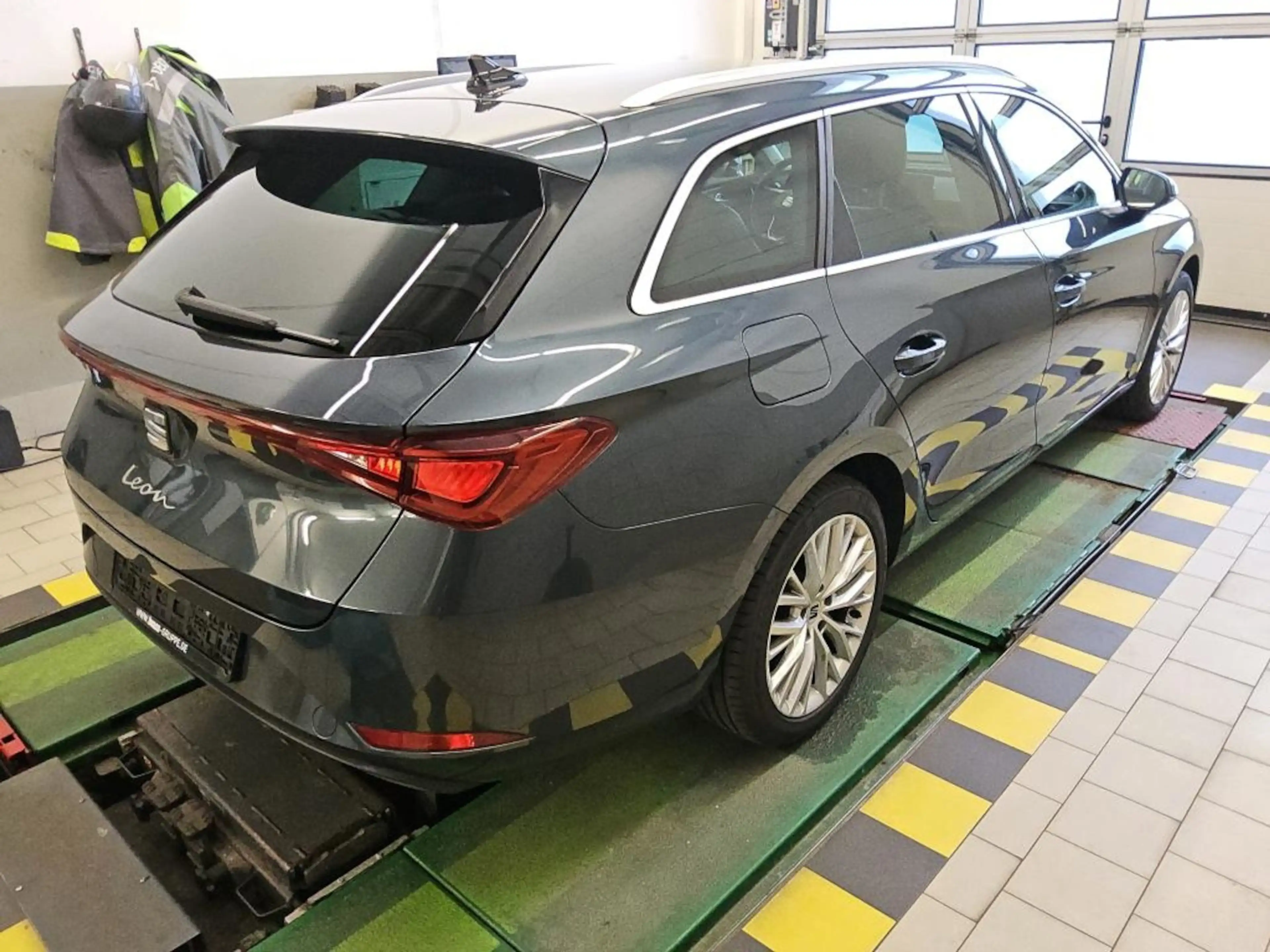 SEAT Leon 2.0 TDI DSG Xcellence *NAVI*ACC*KESSY* — photo 4