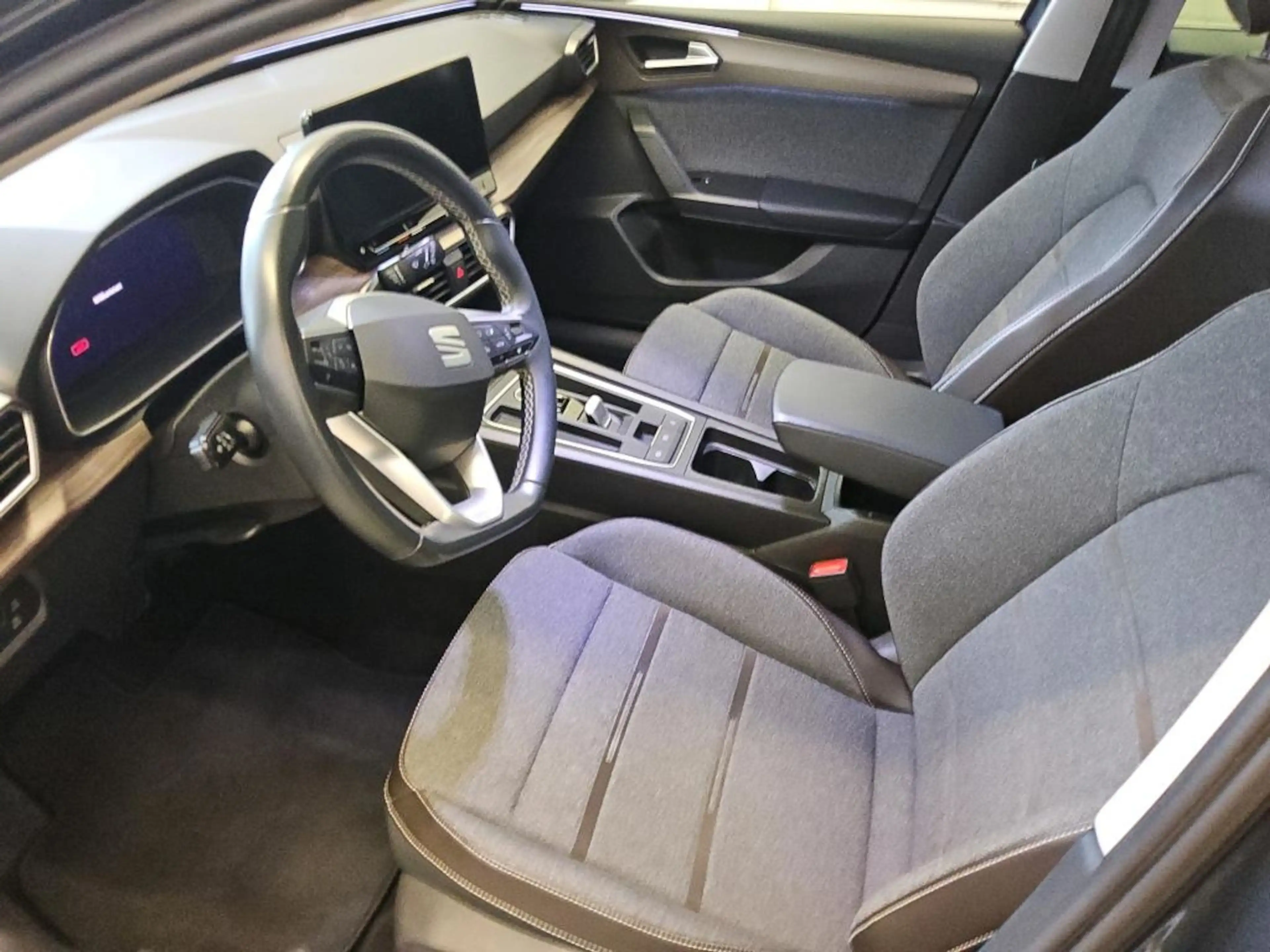 SEAT Leon 2.0 TDI DSG Xcellence *NAVI*ACC*KESSY* — photo 5