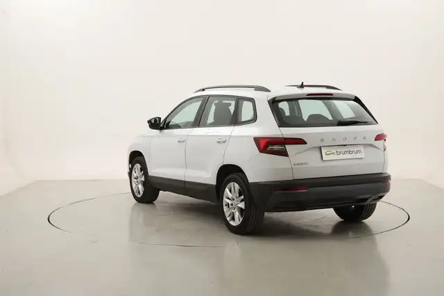 Skoda Karoq view 3