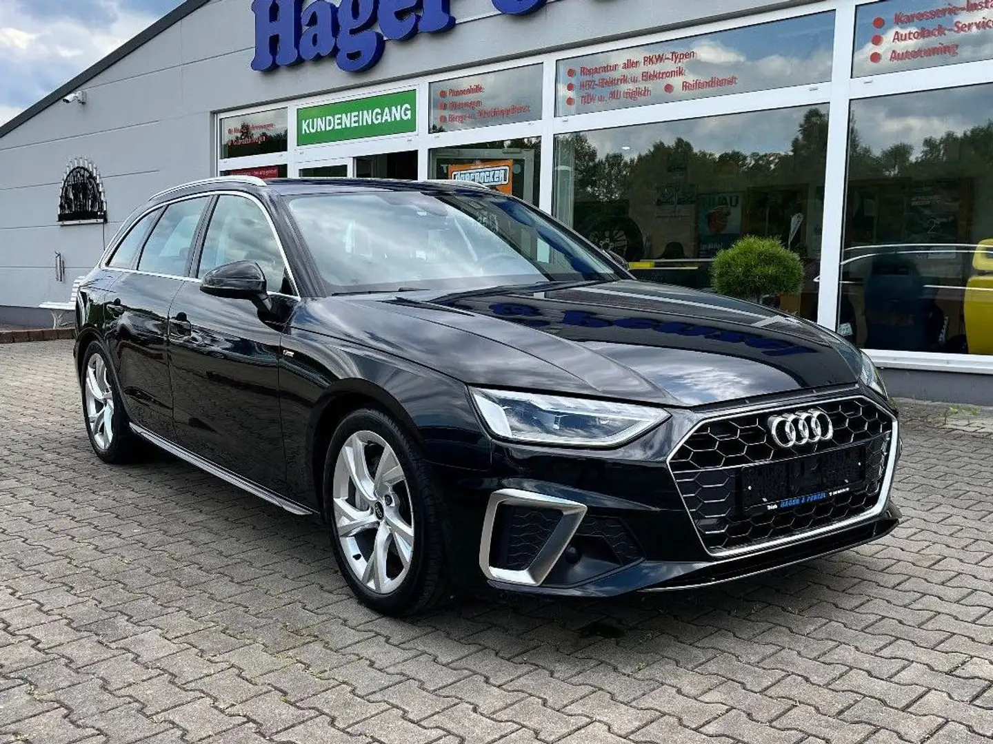 Audi A4 Avant 40 TFSI S line ACC Navi eHK LED Negro - 1