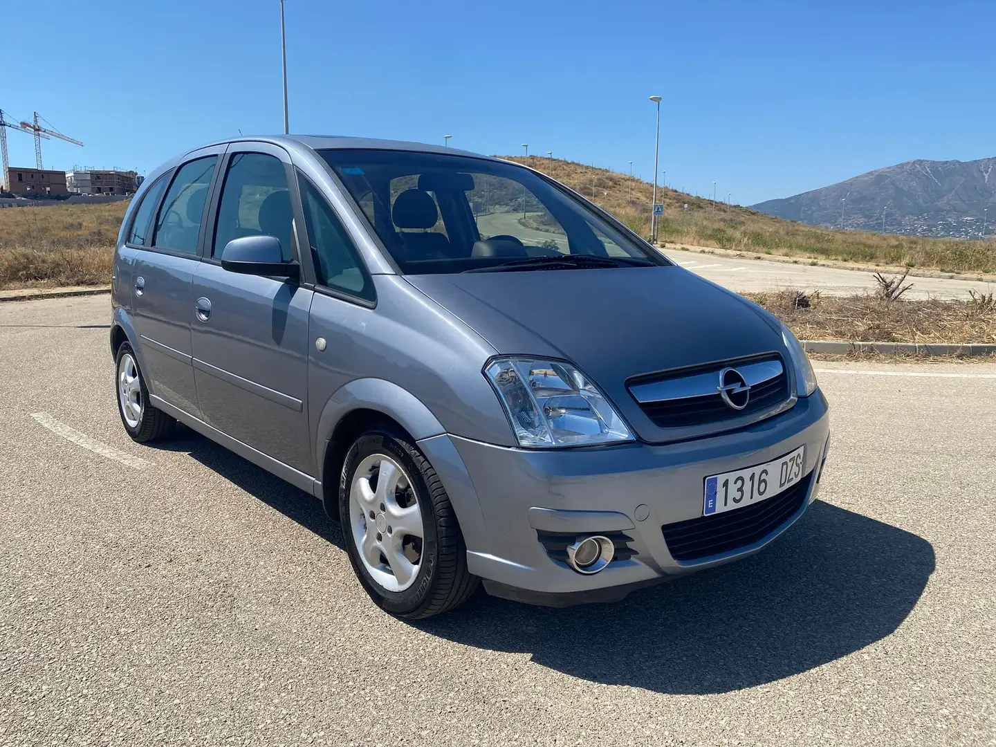 Opel Meriva Meriva 1.6 XEP Enjoy Easytronic Enjoy Plateado - 1