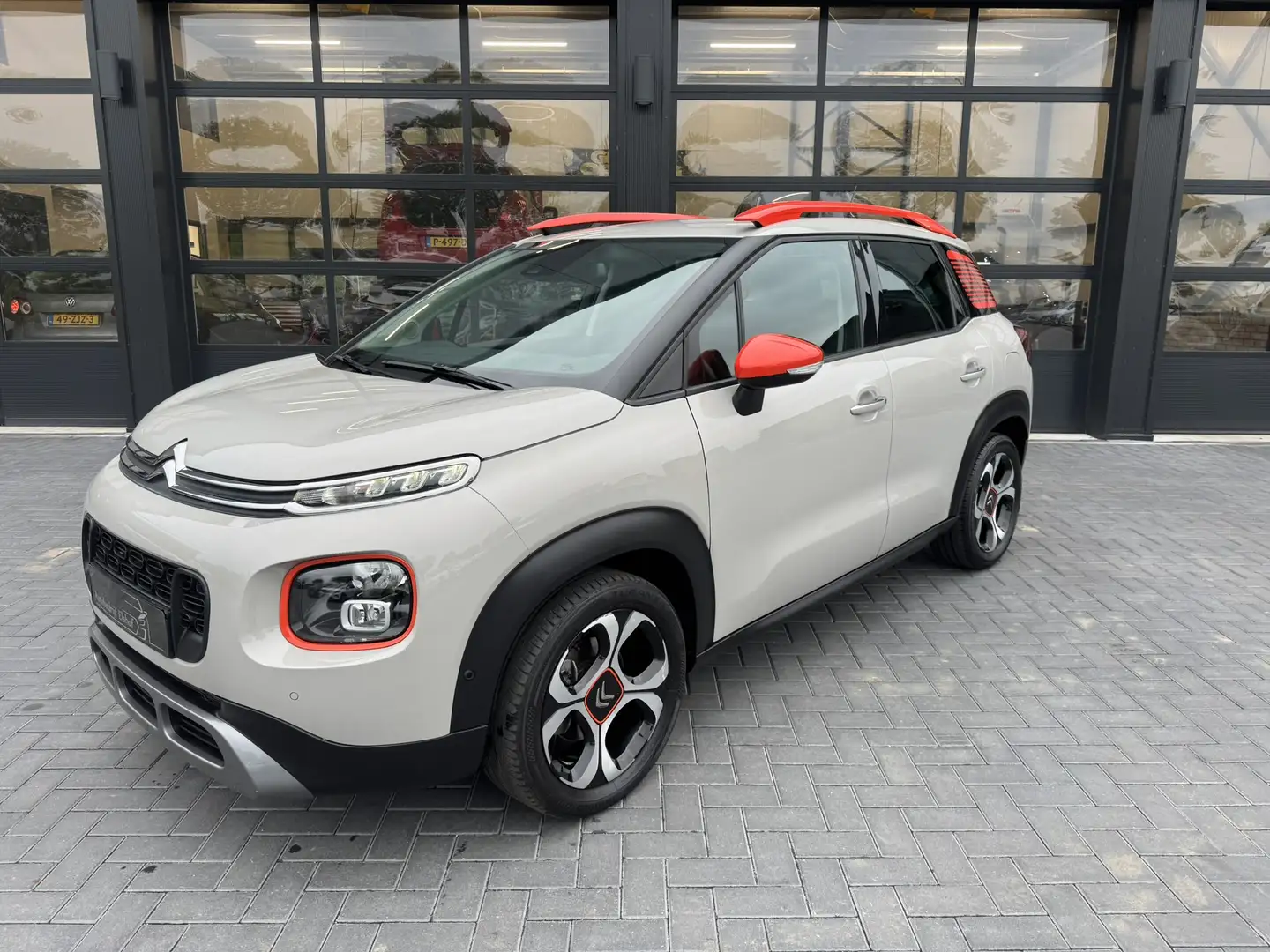 Citroen C3 Aircross 1.2 PureTech Blanc - 1