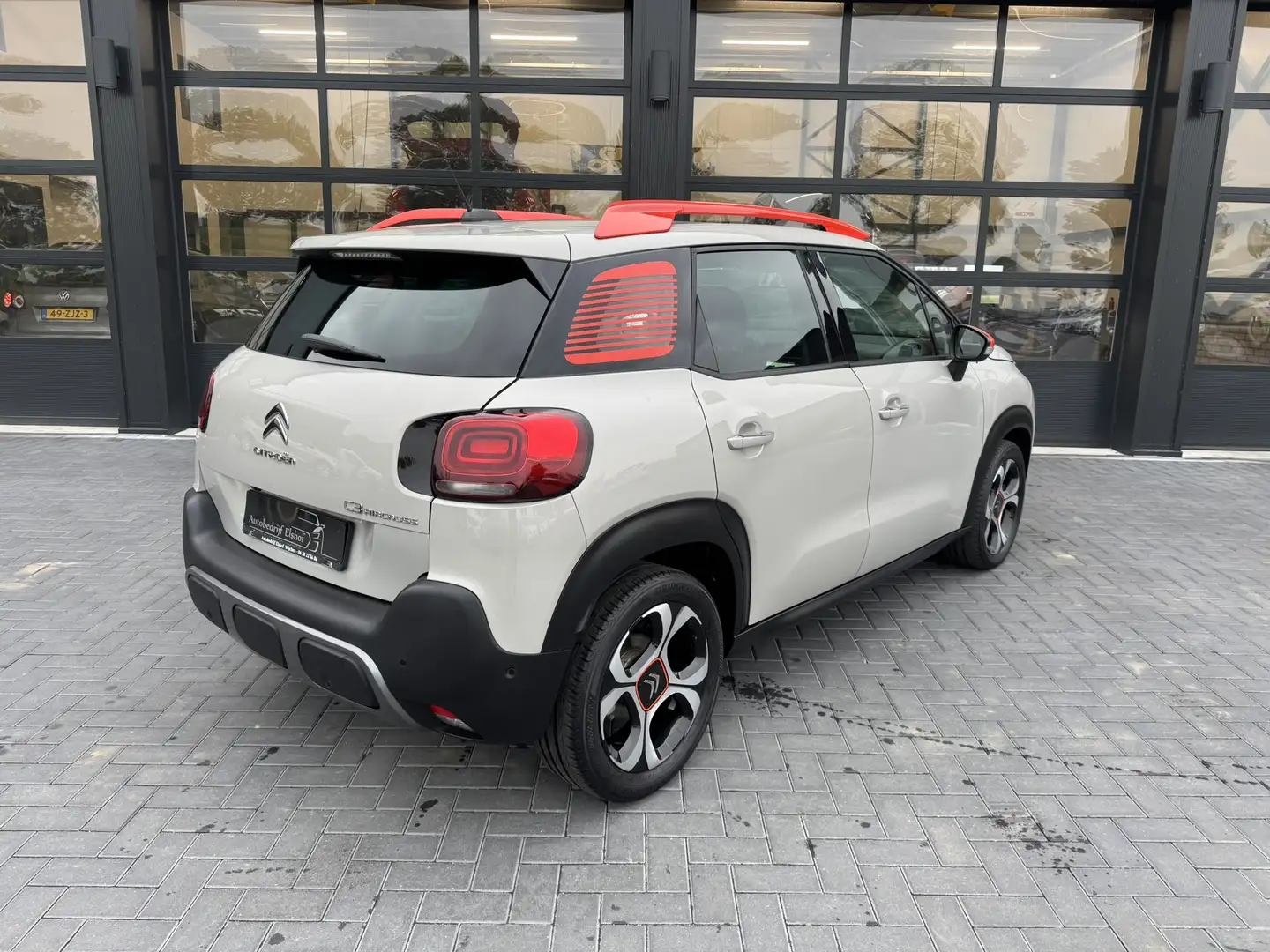 Citroen C3 Aircross 1.2 PureTech Blanc - 2