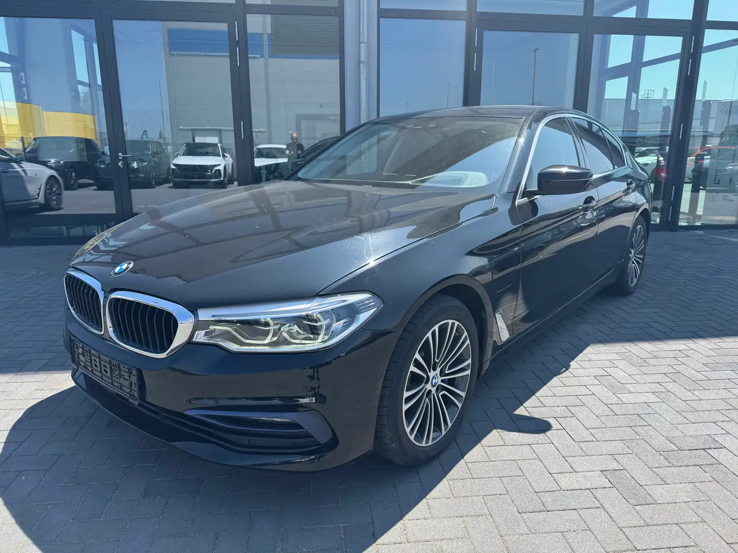 BMW 530 530 e Sport Line Schwarz - 1