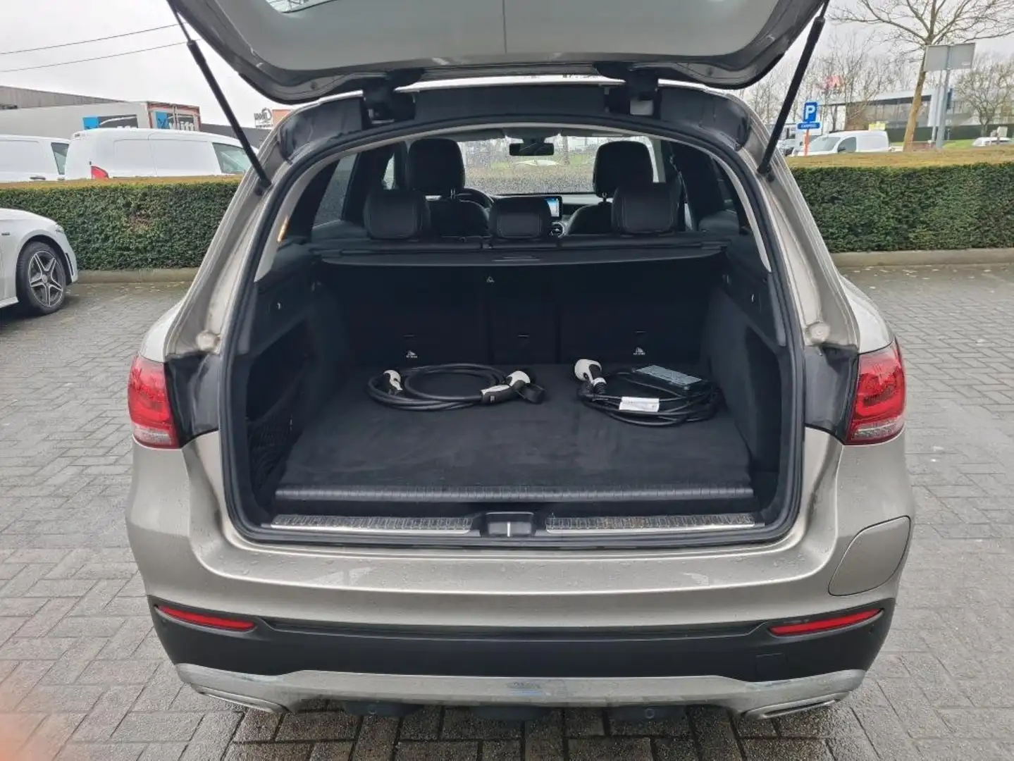 Mercedes-Benz GLC 300 de 4-Matic PHEV Argent - 2