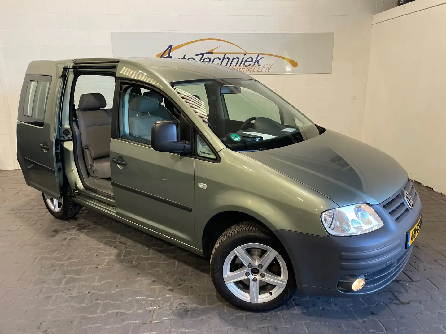 Volkswagen Caddy 1.6 Life.*Airco*A-Z Historie*Sinds 2012 Eig* Grün - 2