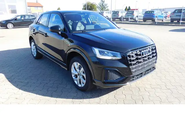 Audi Q2 view 20