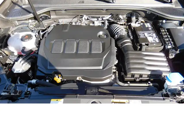 Audi Q2 view 14
