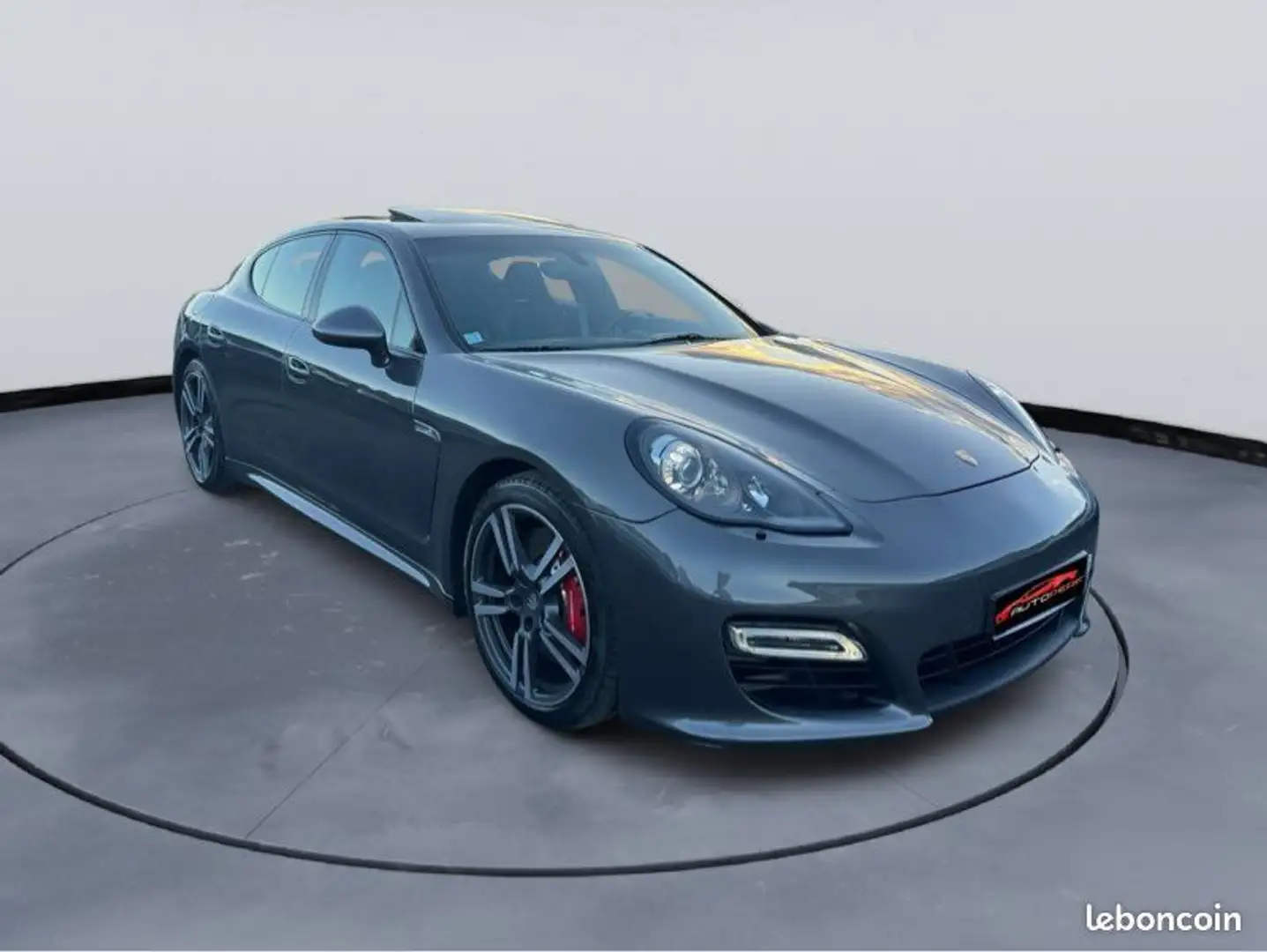Porsche Panamera GTS V8 4.8 430 CH PDK Pack chrono radar avant arrière siege chauffant toit ouvrant Grijs - 2