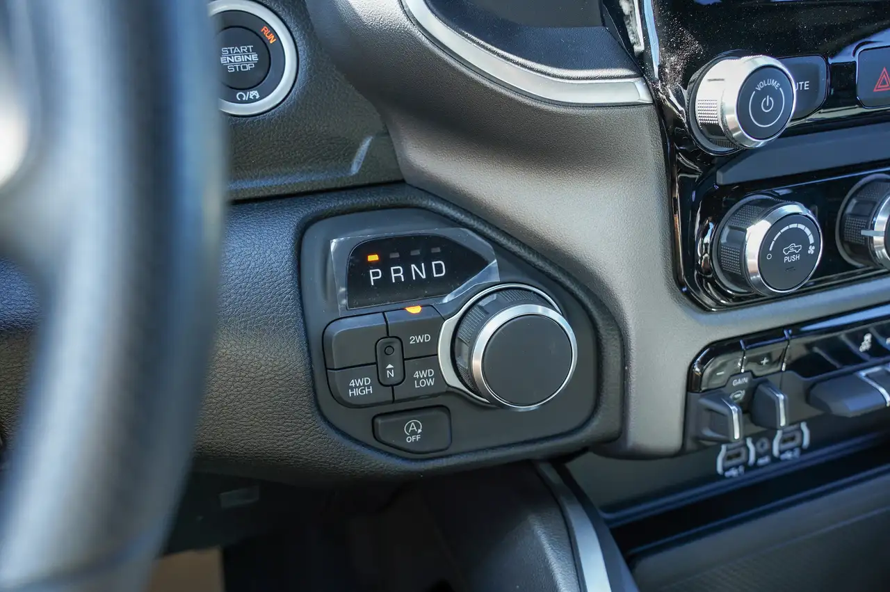 RAM 1500 снимка RAM 1500