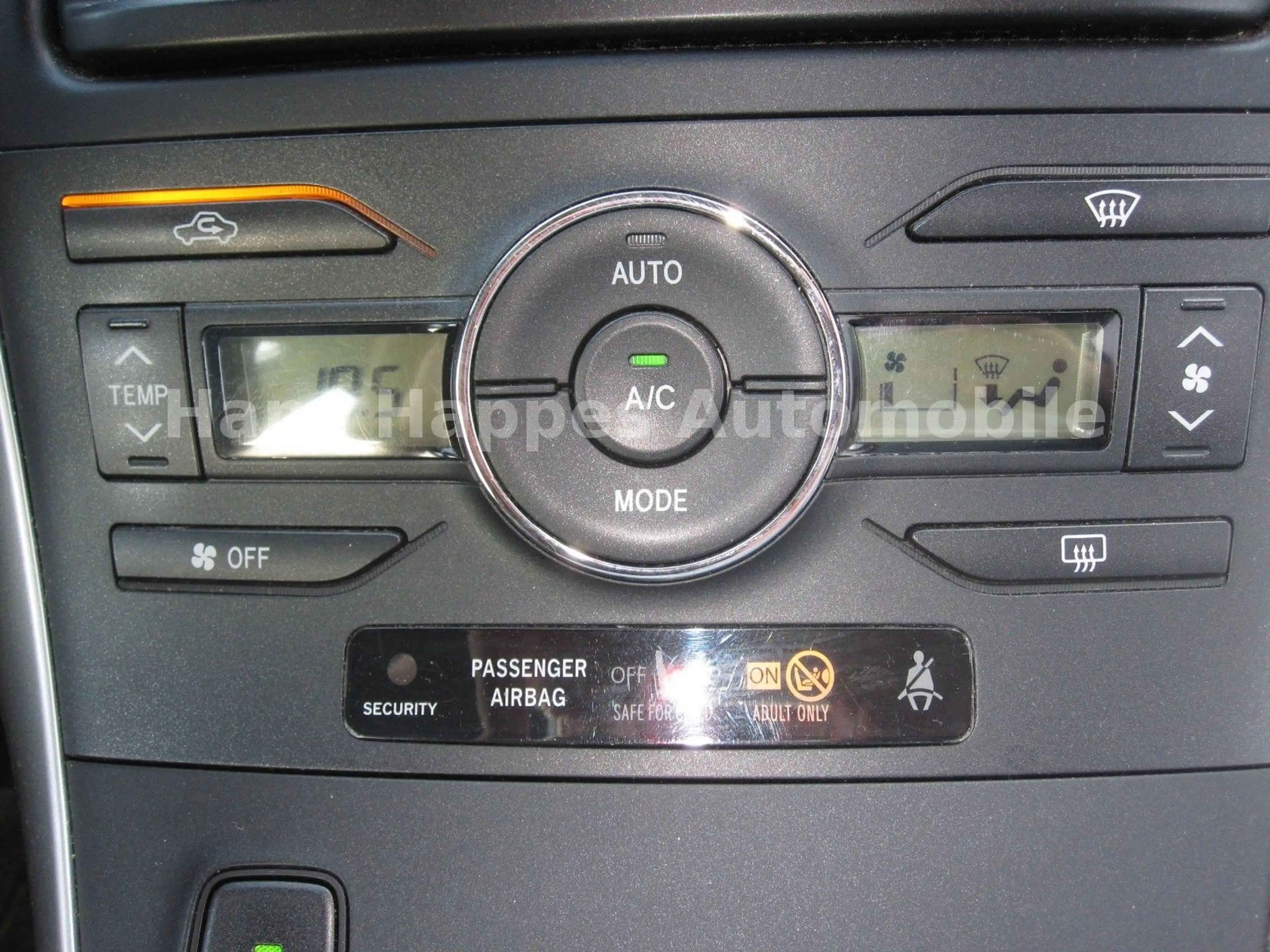 Toyota Auris Hybrid Life 1,8 Navi PDC Kamera TÜV/AU neu — photo 14