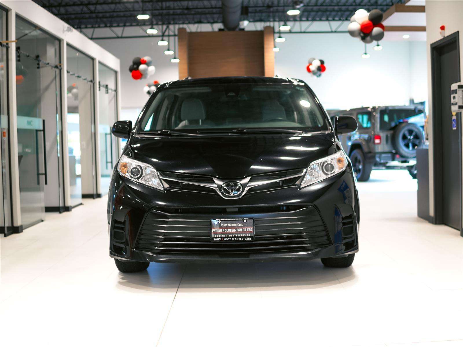 2020 Toyota Sienna ** SALE PENDING BY NITIN ** — снимка 1