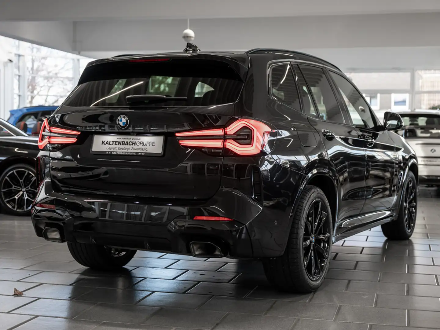 BMW X3 xDrive 30d M-Sport PANO HUD 360° LASER LED Schwarz - 2