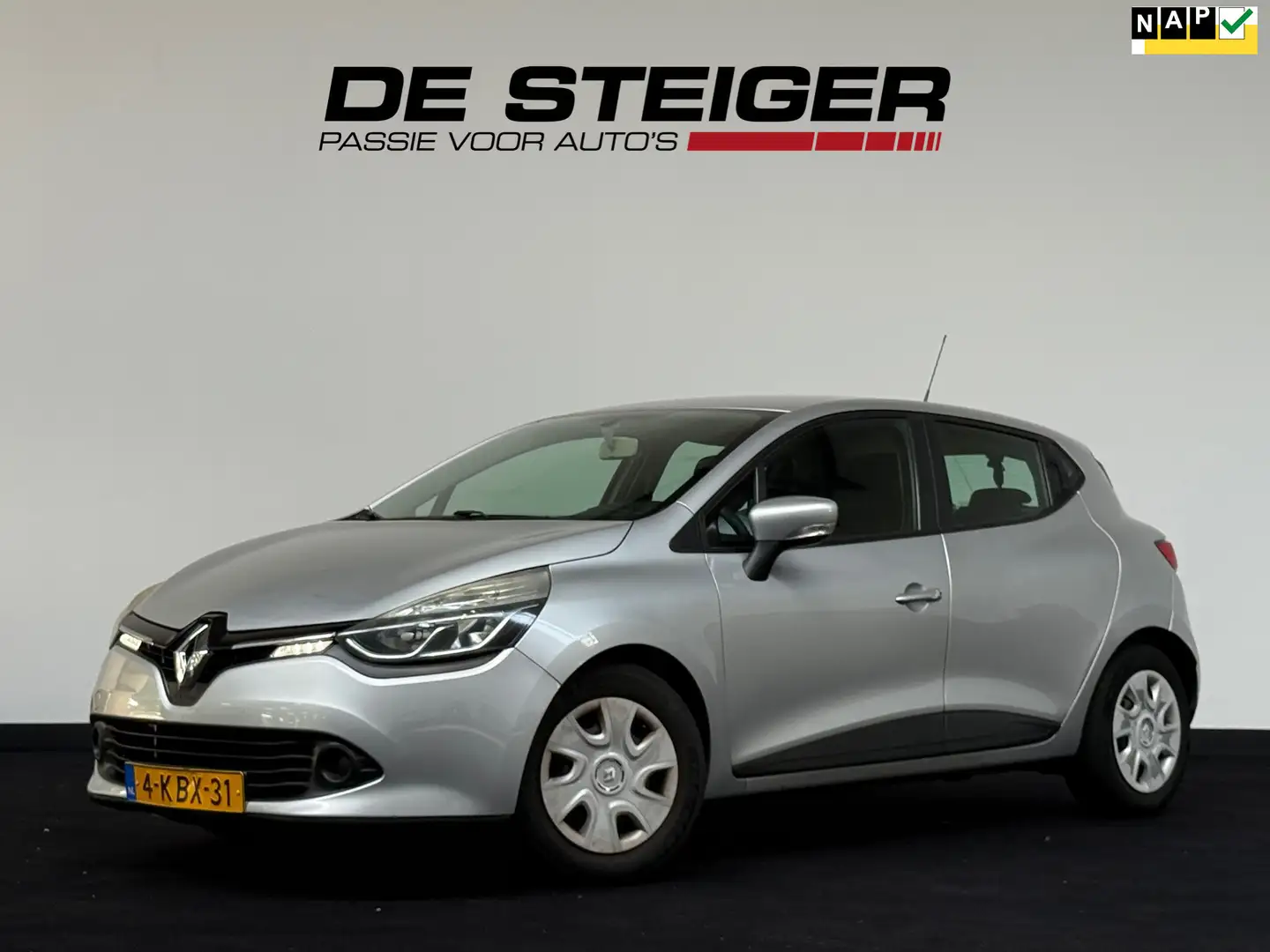Renault Clio 0.9 TCe Expression Airco Cruise Grijs - 1