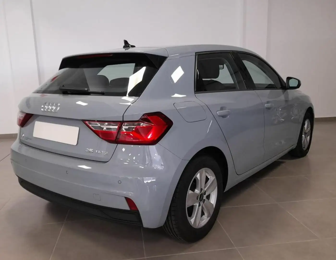 Audi A1 Sportback Edition 25 TFSI 70 kW (95 CV) Gris - 2