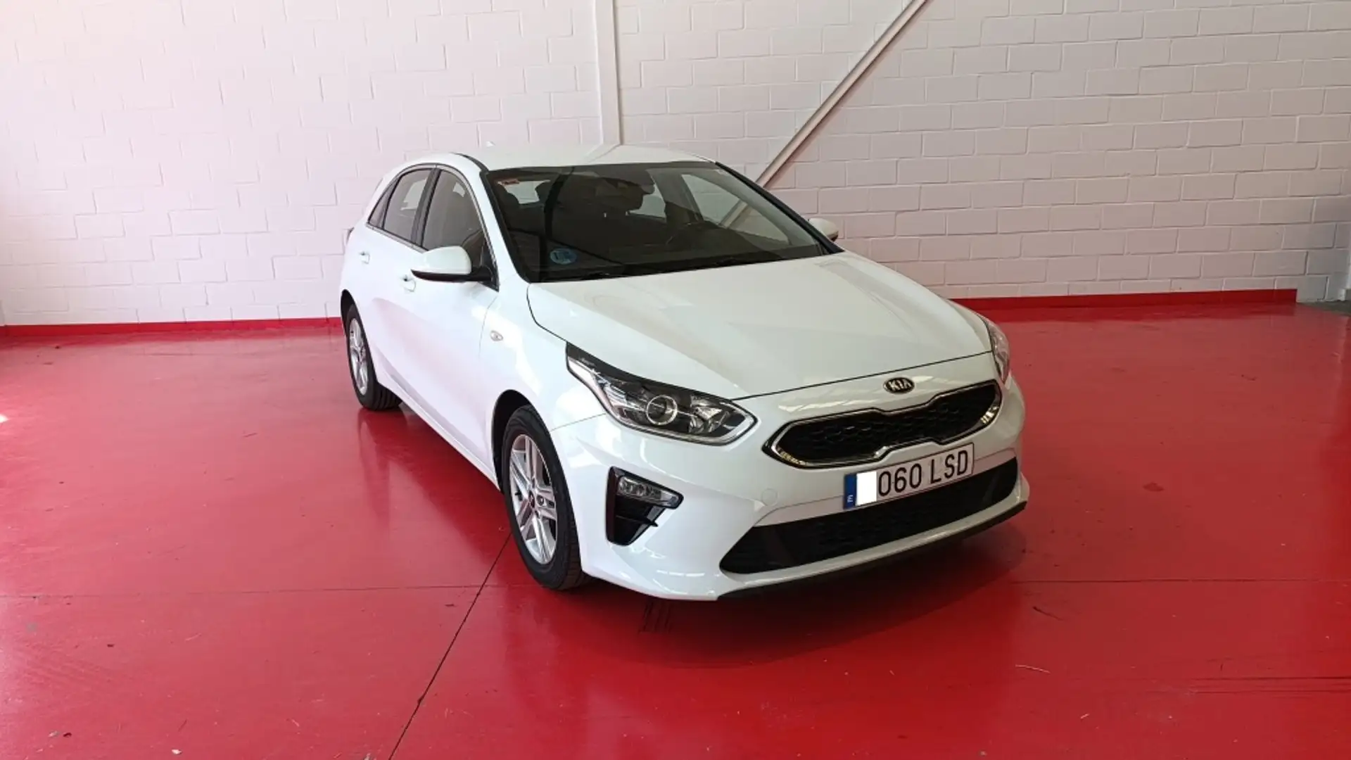 Kia Ceed / cee'd 1.6 MHEV iMT Drive 136 Blanc - 2
