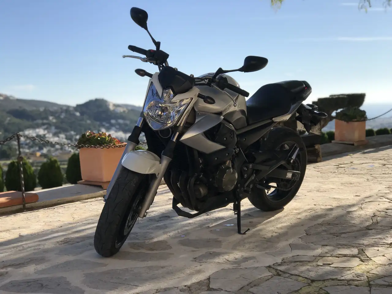 Yamaha XJ 600