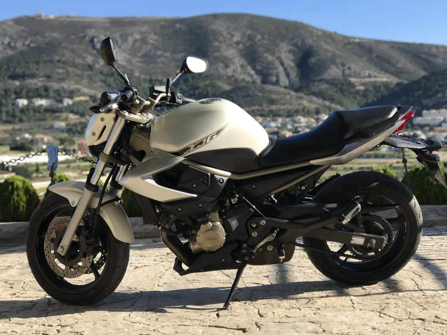 Yamaha XJ 600 - 2