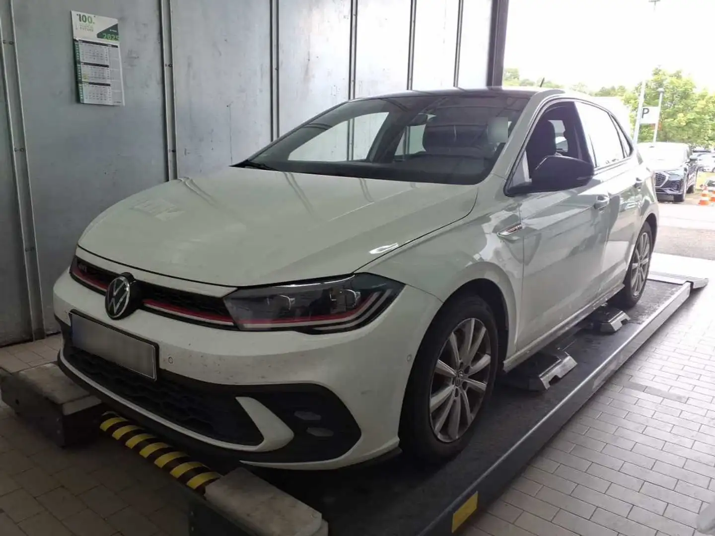 Volkswagen Polo GTI 2.0 TSI DSG Navi LED Keyless SHZ PDC Weiß - 1