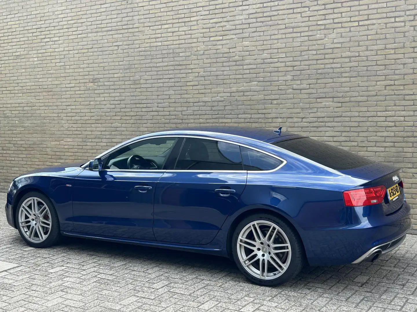 Audi A5 Sportback 1.8 TFSI 170pk Automaat | S-line | Sport Blue - 2