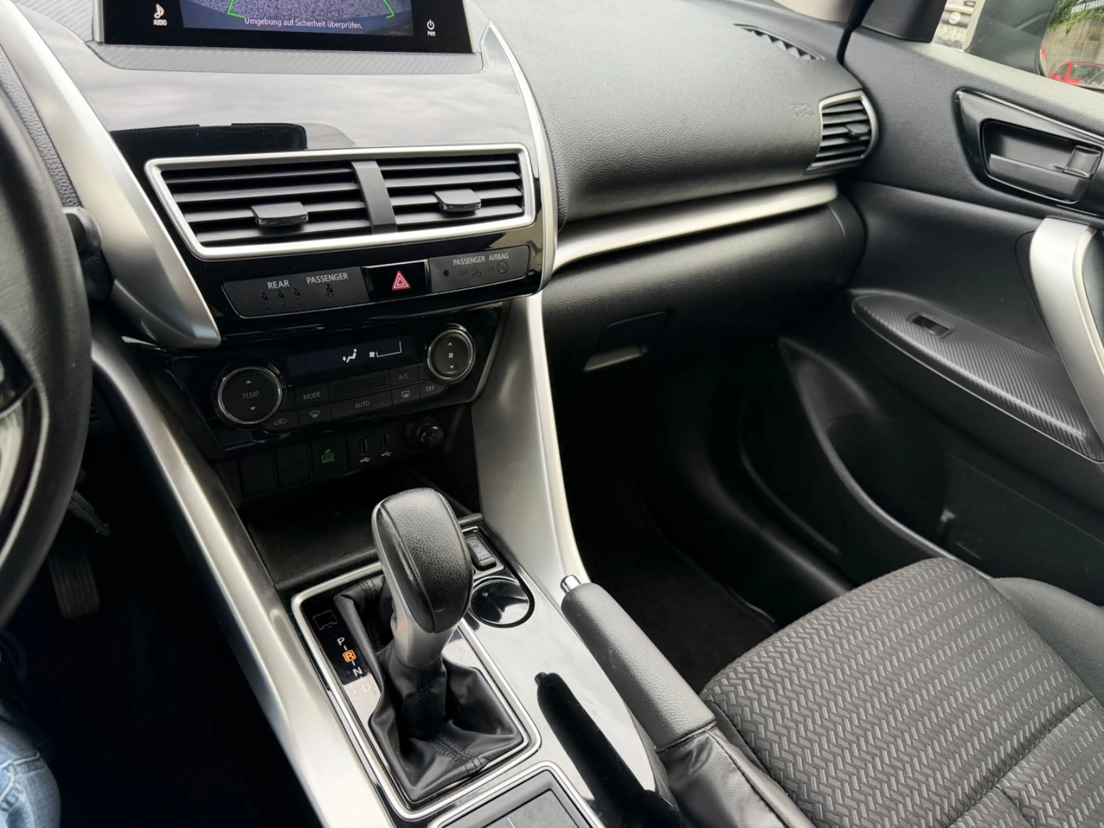 Mitsubishi Eclipse Cross *TÜV NEU*1 HAND*WIE NEU*TOP AUTO* — photo 11