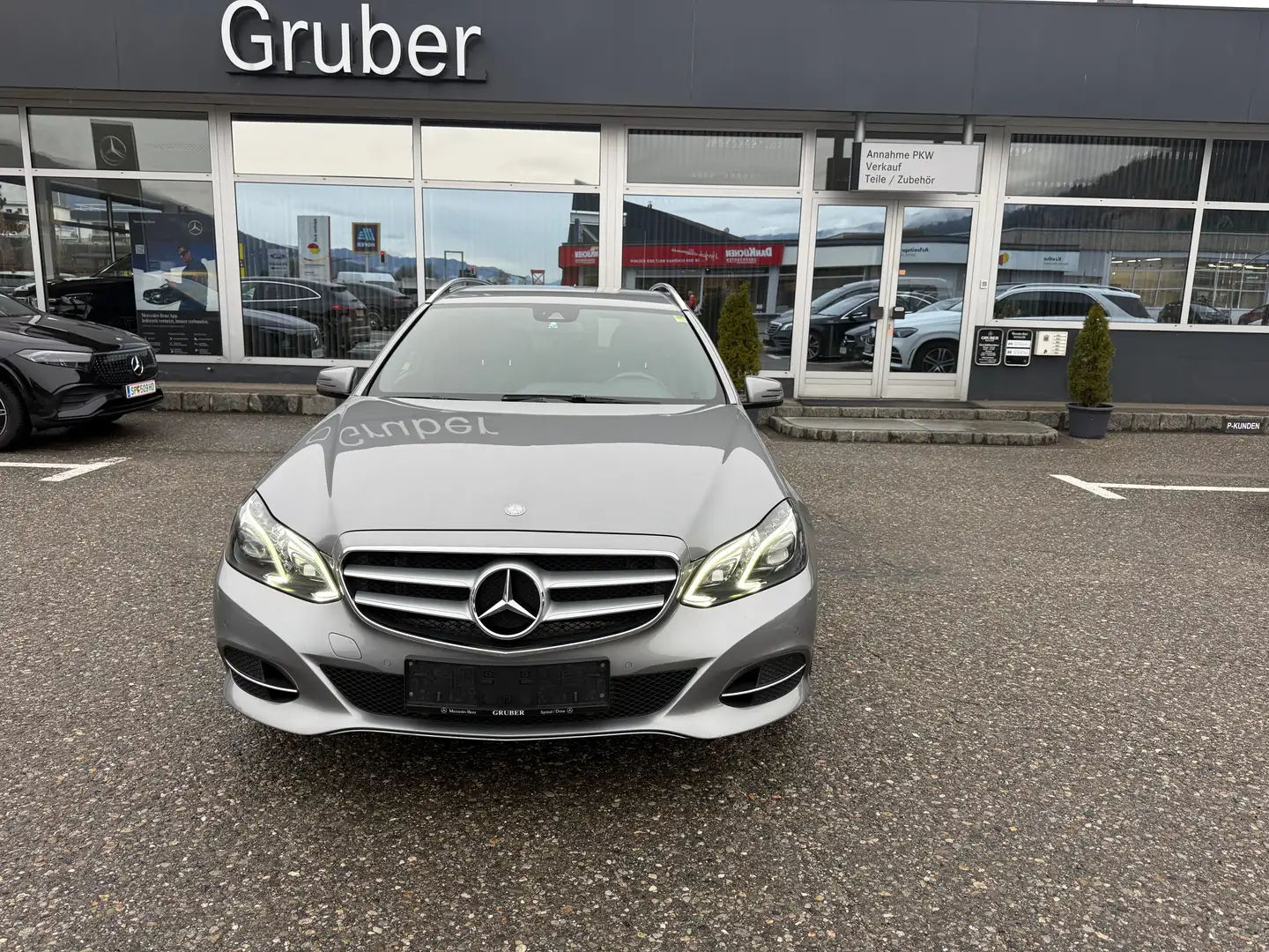 Mercedes-Benz E 200 E 200 CDI BlueEfficiency (212.205) Gris - 1