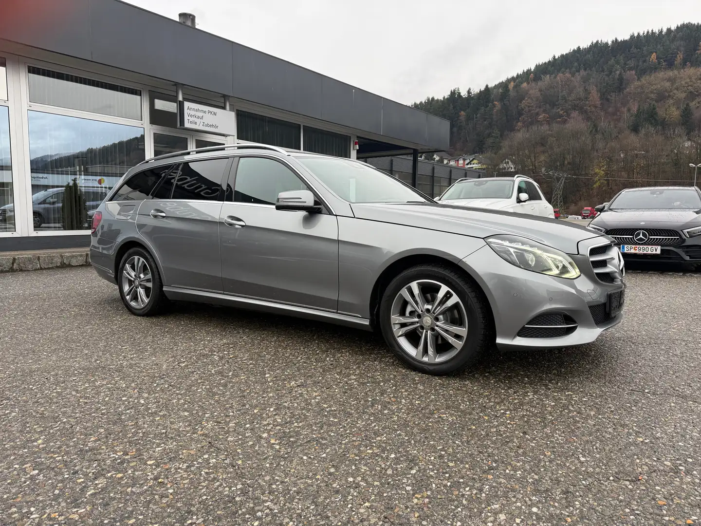 Mercedes-Benz E 200 E 200 CDI BlueEfficiency (212.205) Gris - 2