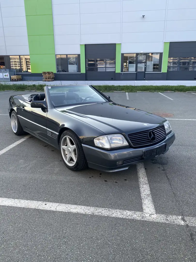 Mercedes-Benz SL 300 Roadster - 2