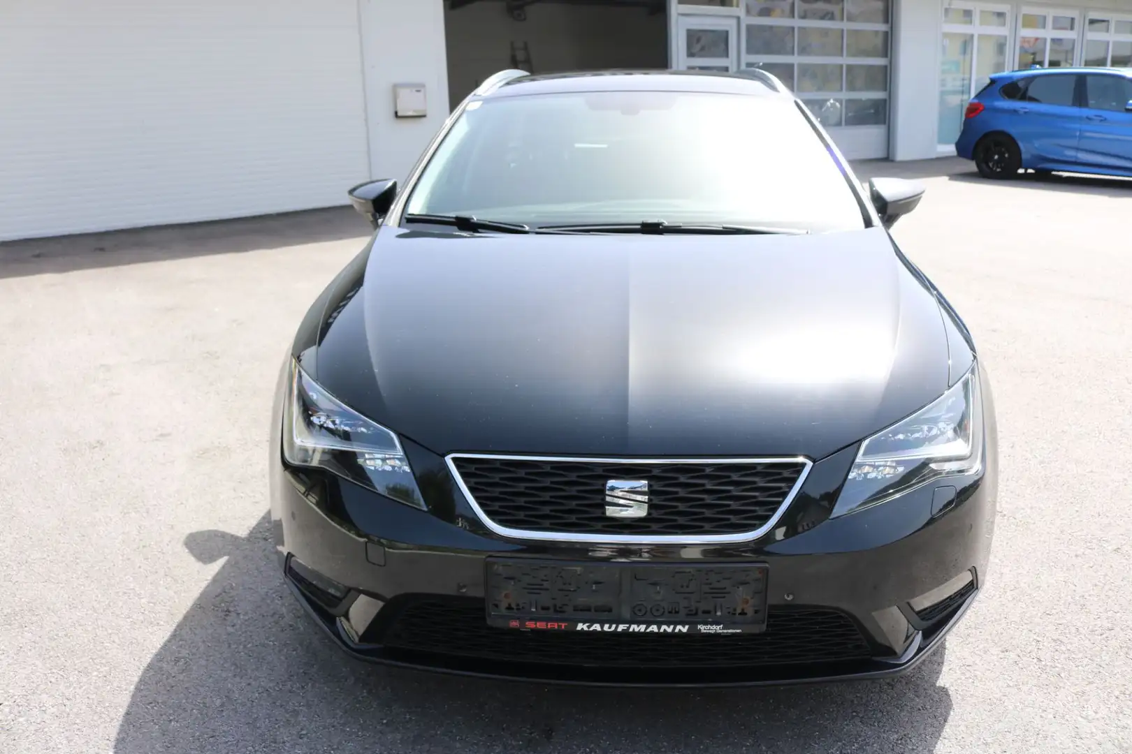 SEAT Leon ST Executive 1,6 TDI CR 4Drive Schwarz - 2