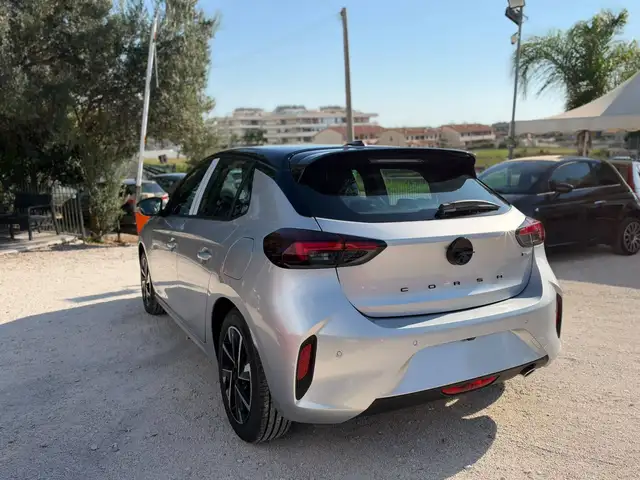 Opel Corsa view 3