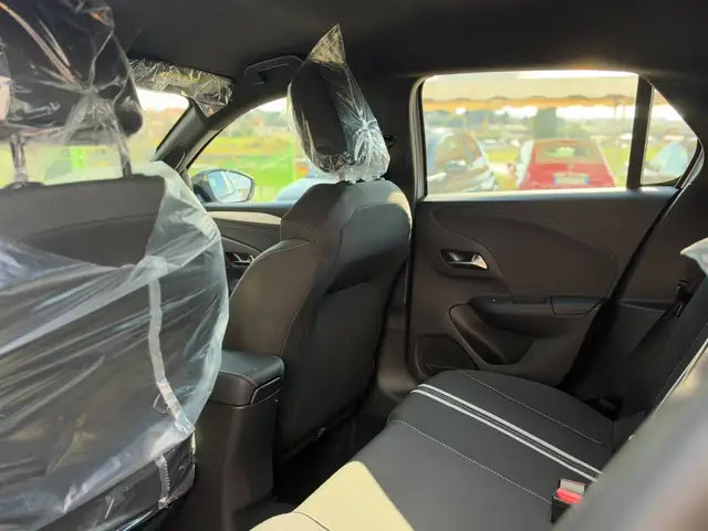 Opel Corsa view 9